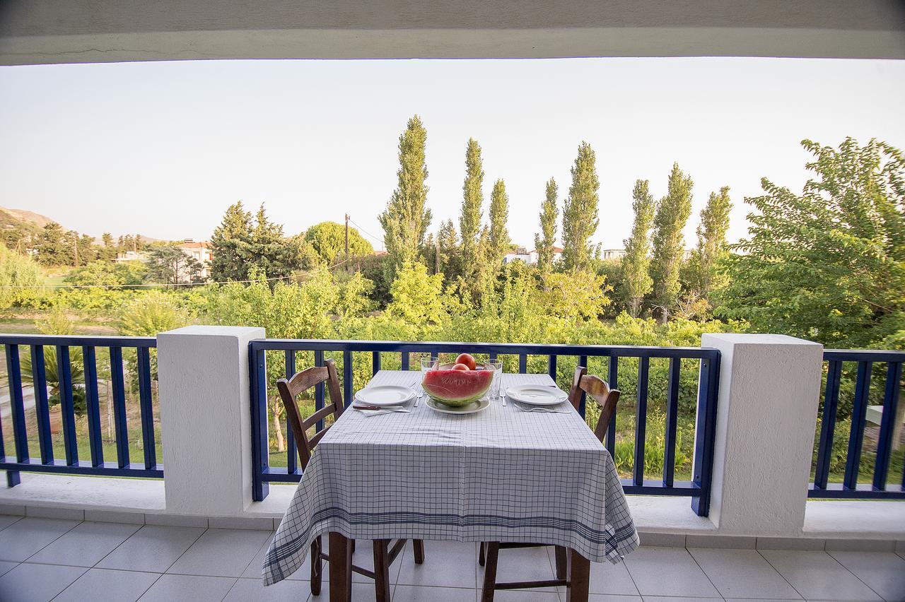 Eressos Ilios Apartments 斯卡拉埃雷索 外观 照片