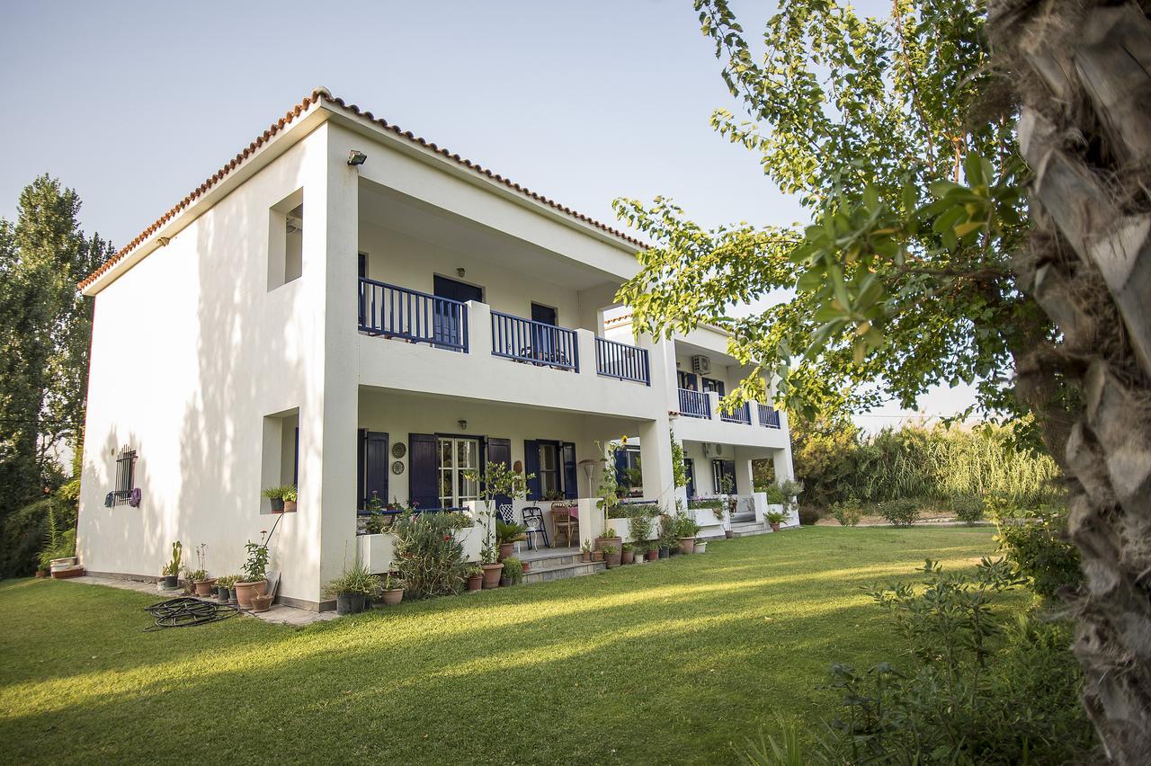 Eressos Ilios Apartments 斯卡拉埃雷索 外观 照片